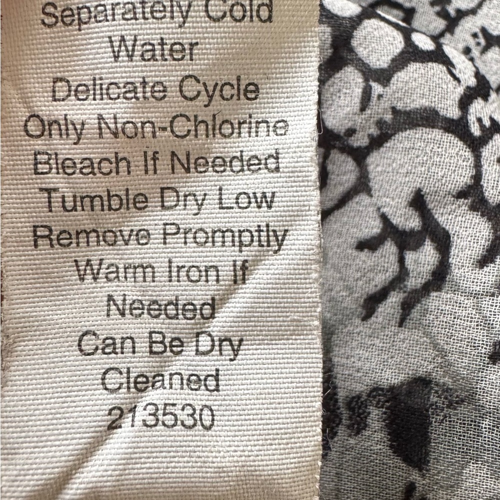 CAbi Blouse Python Pattern Women’s Size Small - Picture 10 of 10